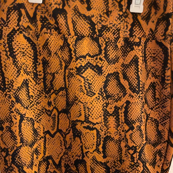 New without tag! Thali Sodi Zippered Python Print Pencil Skirt - Picture 12 of 13